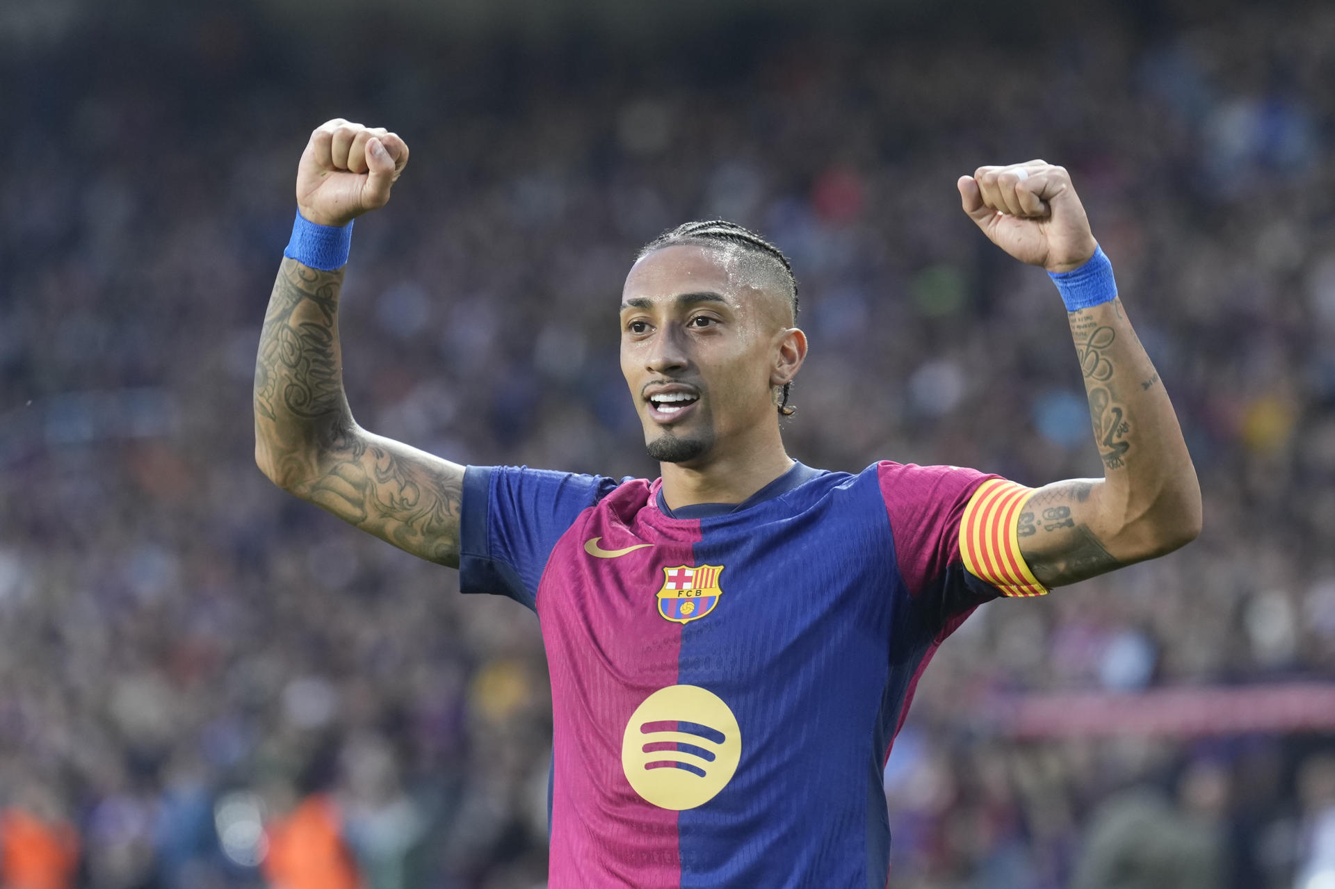 El extremo del Barcelona Raphael Dias Belloli &#039;Raphinha&#039; celebra después de marcar el 2-0. /Foto: EFE