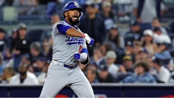 El dominicano Teoscar Hernández quedó campeón con los Dodgers de Los Angeles. Foto: EFE