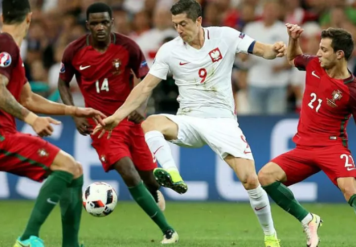  Robert Lewandowski es una de las máximas figuras de la selección de Polonia.