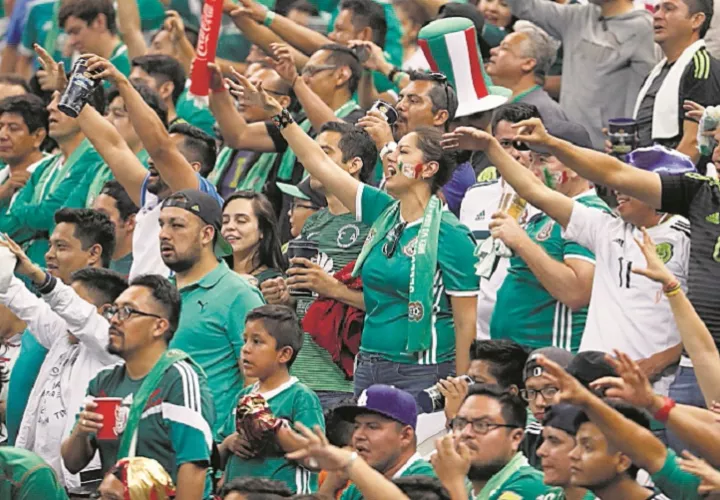 Los fanáticos mexicanos se hicieron sentir en Rusia. Foto: EFE