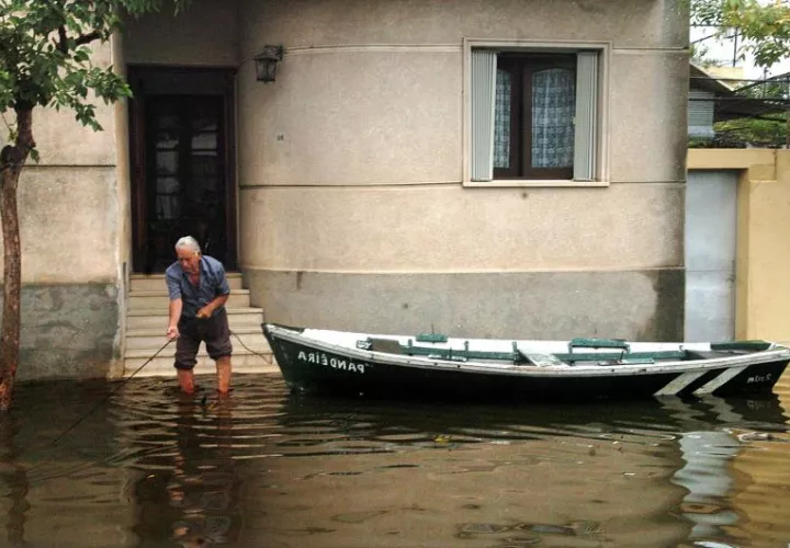 Inundaciones provocadas por fuertes lluvias.