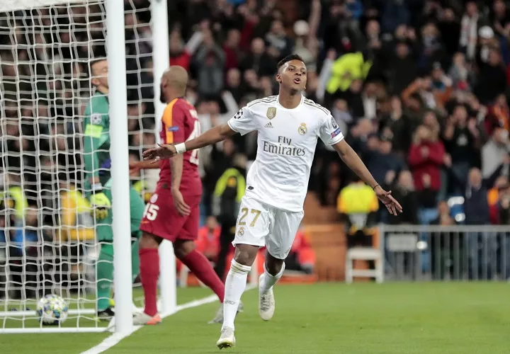 Rodrygo celebra uno de sus goles con el Real Madrid. Foto: AP