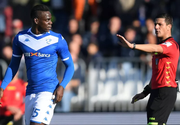 Mario Balotelli, delantero del Brescia.Foto: EFE