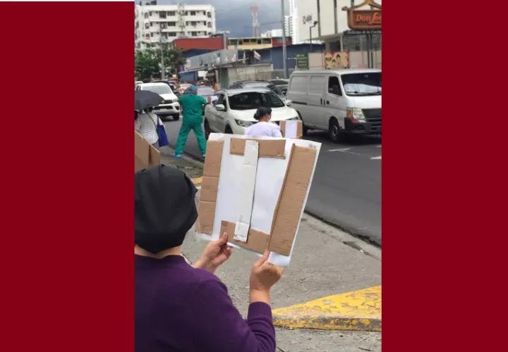 Personal de Salud protesta 