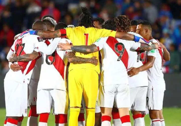 El equipo de Perú solo tiene que ganar para asegurar el repechaje. Foto: EFE