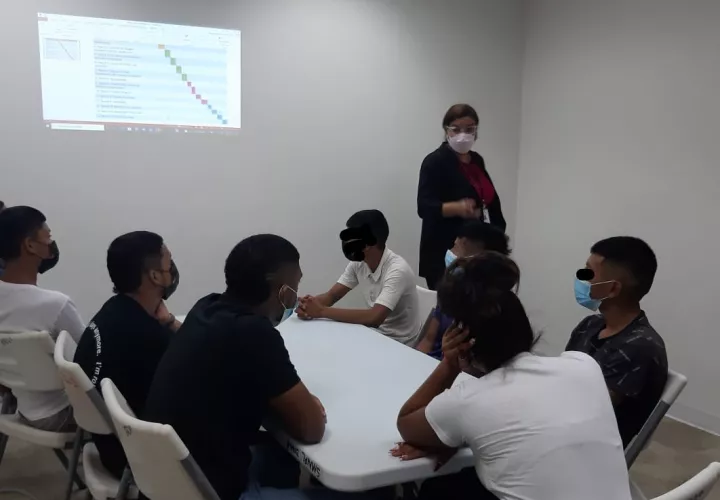 Último curso para apoyo de los jóvenes. Foto/ Ministerio de Gobierno