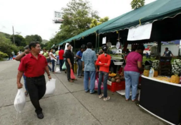 Feria libre en Río Abajo.