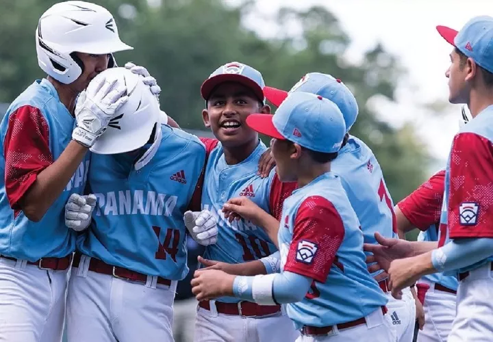 El equipo panameño tuvo una gran ofensiva el viernes en el triunfo ante Curazao. Foto: Little League