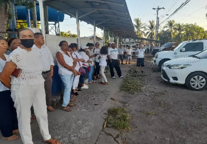 Amigos, vecinos y familiares de la niña realizaron una vigilia, el pasado domingo, pidiendo justicia.