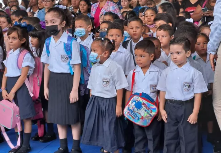 La experiencia del primer día de clases entre los más pequeños.  (Foto: TV-2)