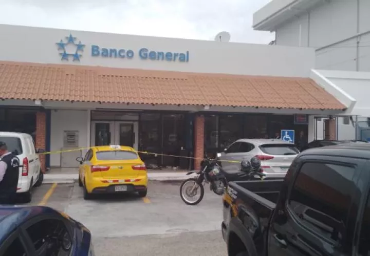 Otro asalto a entidad bancaria privada.