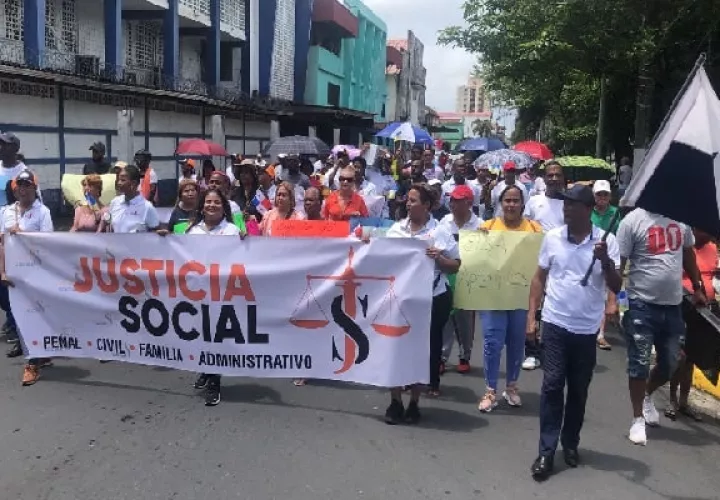 &quot;Justicia Social&quot; continúa su lucha en las calles.