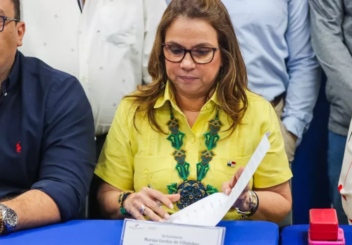 La titular de Educación, Maruja Gorday de Villalobos.