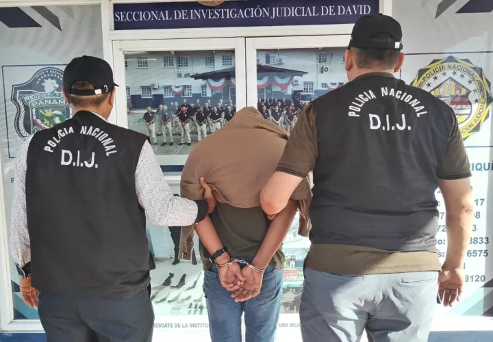 Un hombre fue aprehendido por su posible vinculación en el crimen de un docente. 